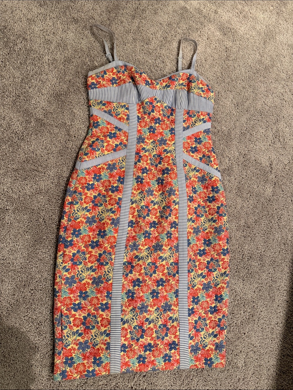 BCBG MaxAzria Ayla floral print Dress Sz 6 - Picture 2 of 8